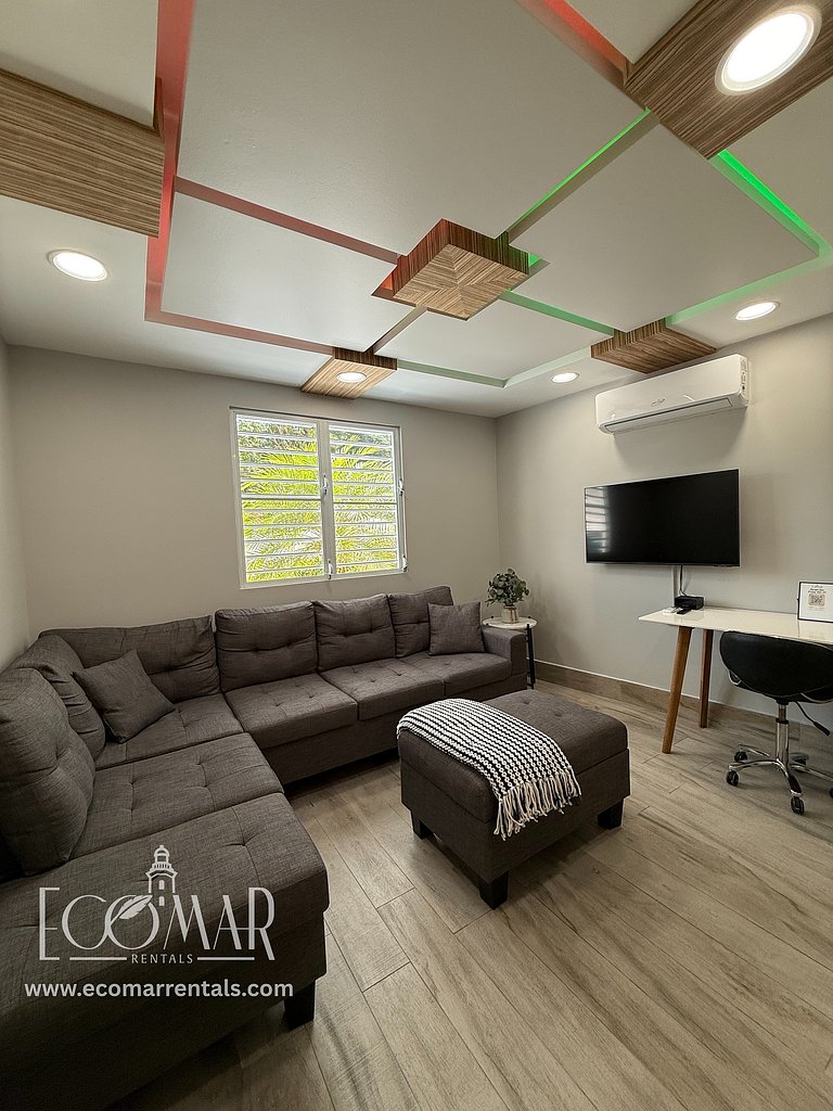 EcoMar Rentals #4: Near Beach Couple's Tropical Retreat