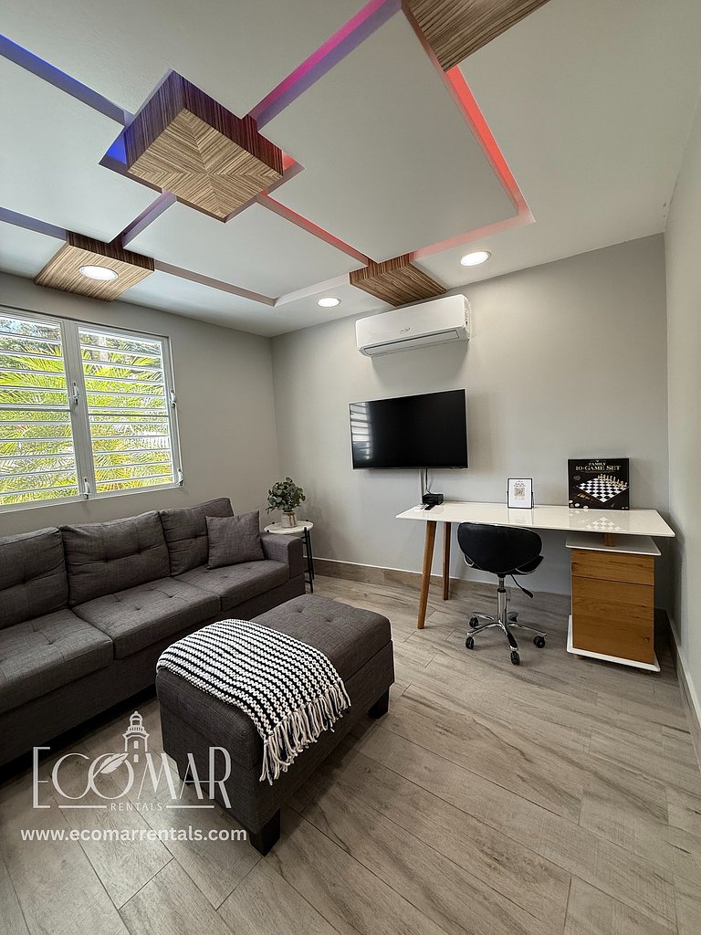 EcoMar Rentals #4: Near Beach Couple's Tropical Retreat
